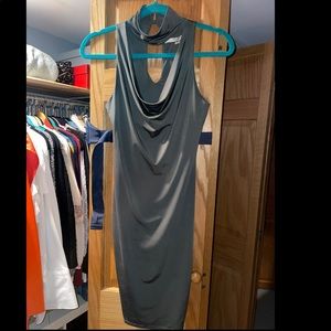 Green. Fitting material, snugs and shapes